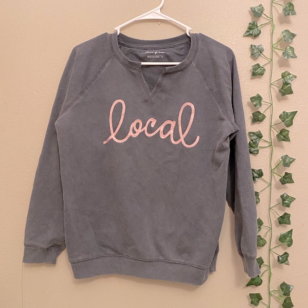 State of mine sweatshirt size Medium.